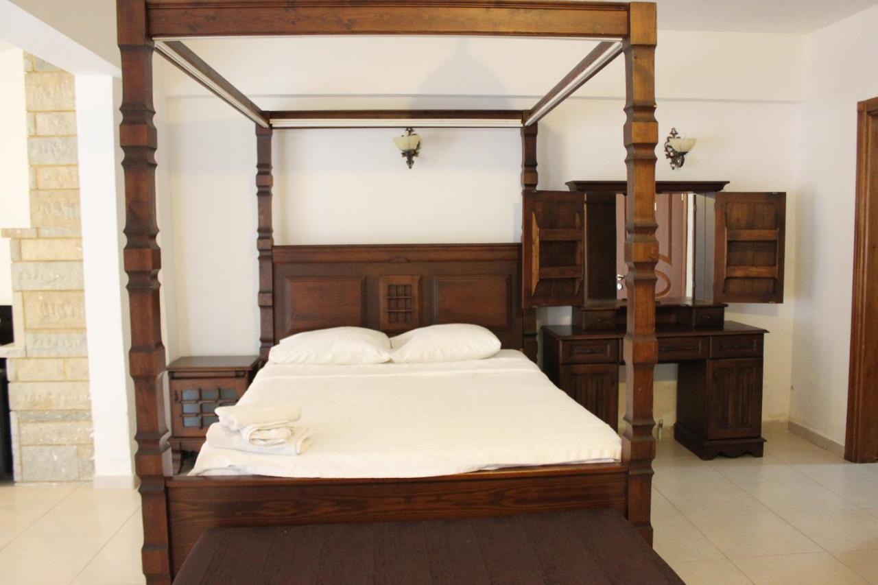 Hotel Ennis Inn 泰基尔达 外观 照片